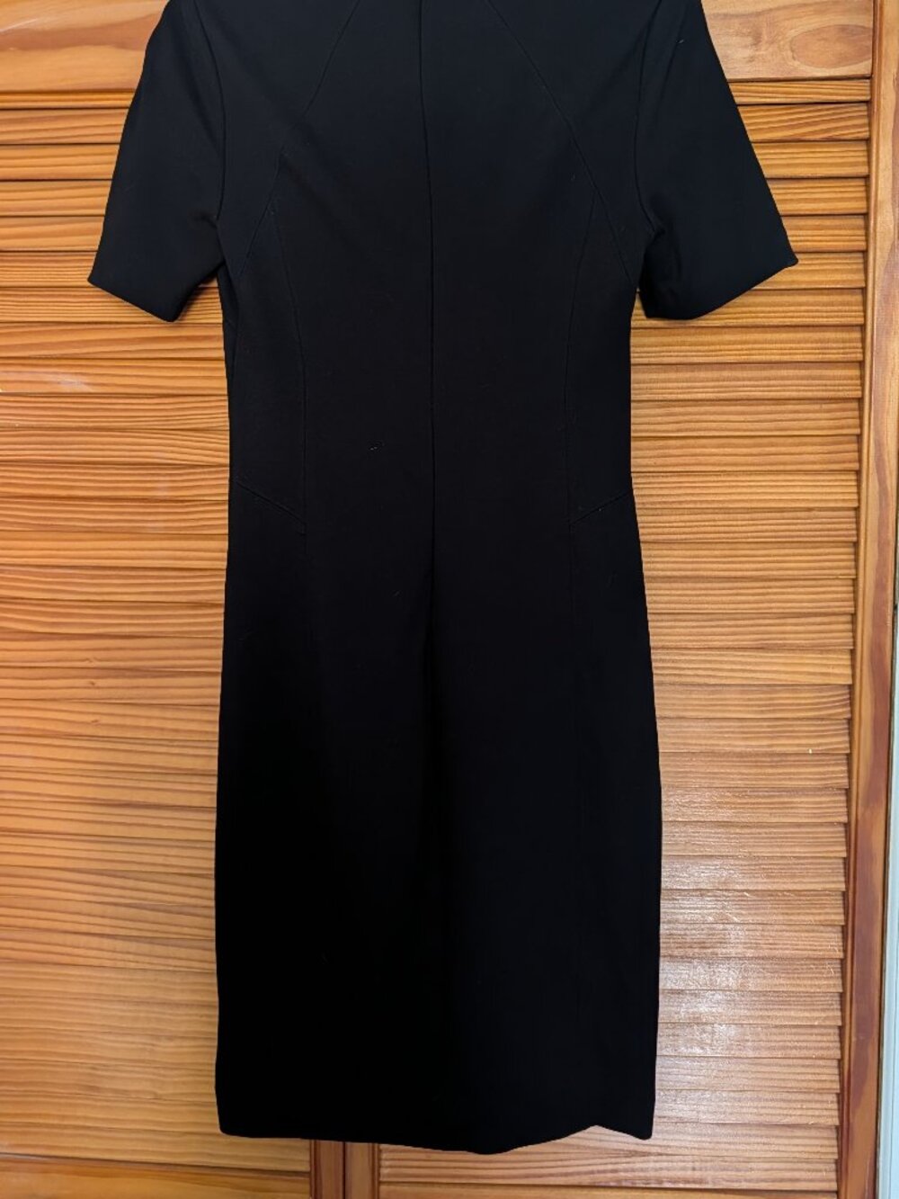 T Tahari Black Sheath Dress Short Sleeve Crew Neck Work Office Size 4 / Small - Picture 7 of 7